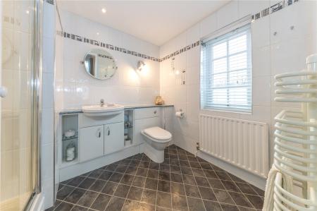 Ensuite