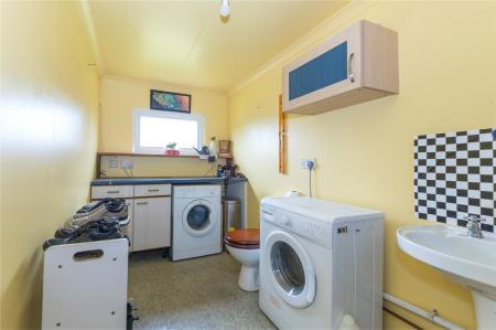 Wc/Utility Room