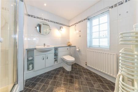 Ensuite Bathroom