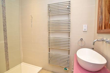 Ensuite shower room