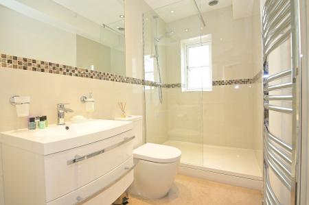 Guest En-Suite