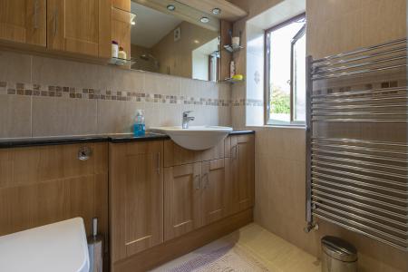 En-suite Shower