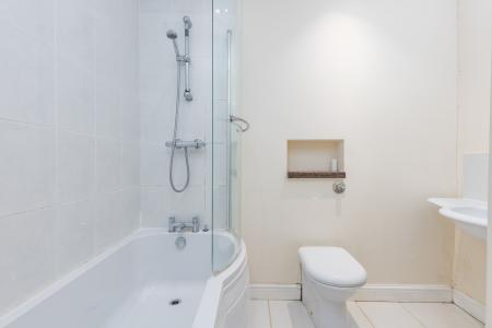 En-Suite Bathroom
