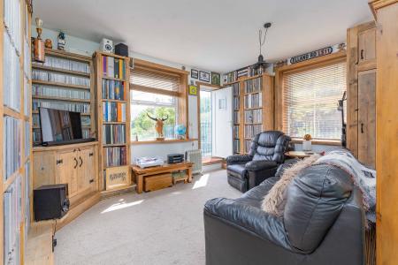 Bedroom 2 / Reception Room