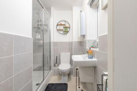 Bedroom 1 En-Suite
