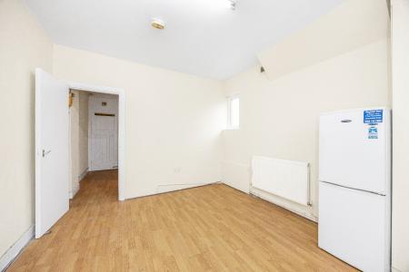 Media image 08