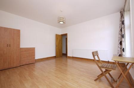 Media image 04