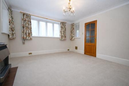 Media image 03