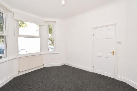 Media image 04