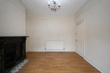 Media image 02
