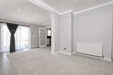 Media image 02