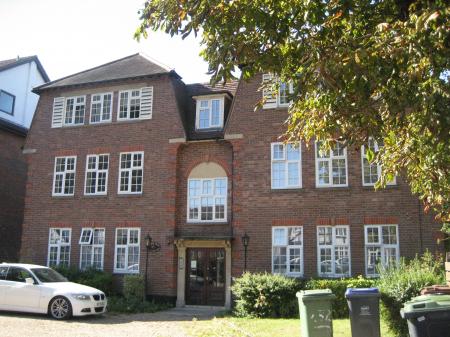 Front of Westbury Ct.JPG