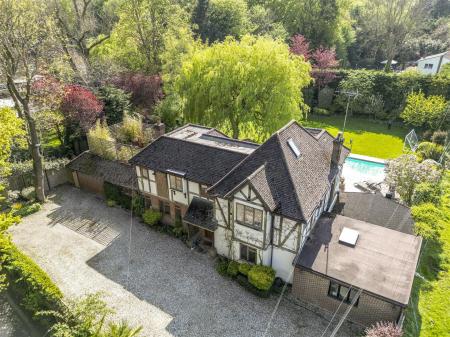 dji_fly_20250424_153308_932_1745505299957_photo.jp