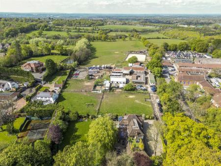 dji_fly_20250424_151620_907_1745505315910_photo.jp