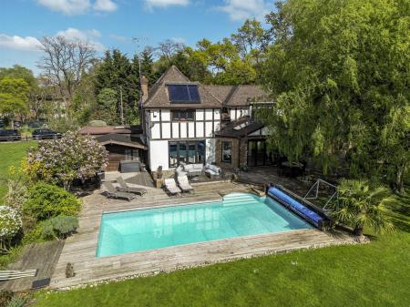 dji_fly_20250424_151426_904_1745505320610_photo.jp