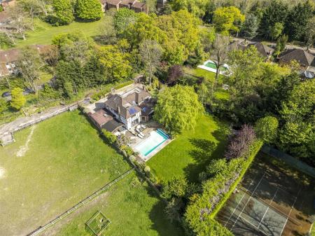 dji_fly_20250424_151844_913_1745505307388_photo.jp