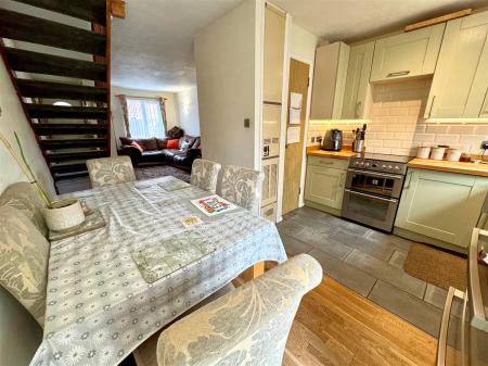 kitchen 3.jpg