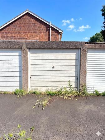 garage.jpg