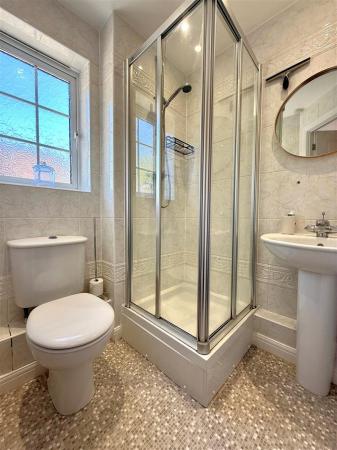 en-suite 3.jpg