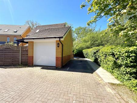 garage.jpg
