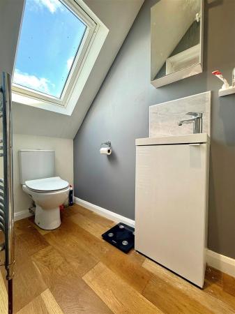 en-suite 2.jpg