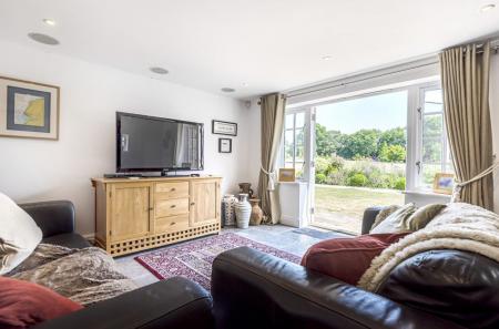 Annexe Lounge