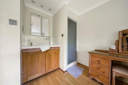 En-Suite Shower