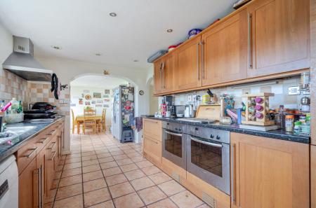 1425314-12-69b949...