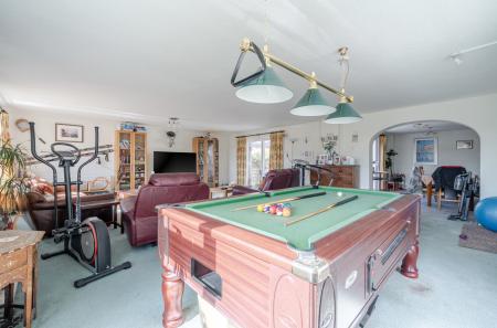 1425314-9-69b943a...