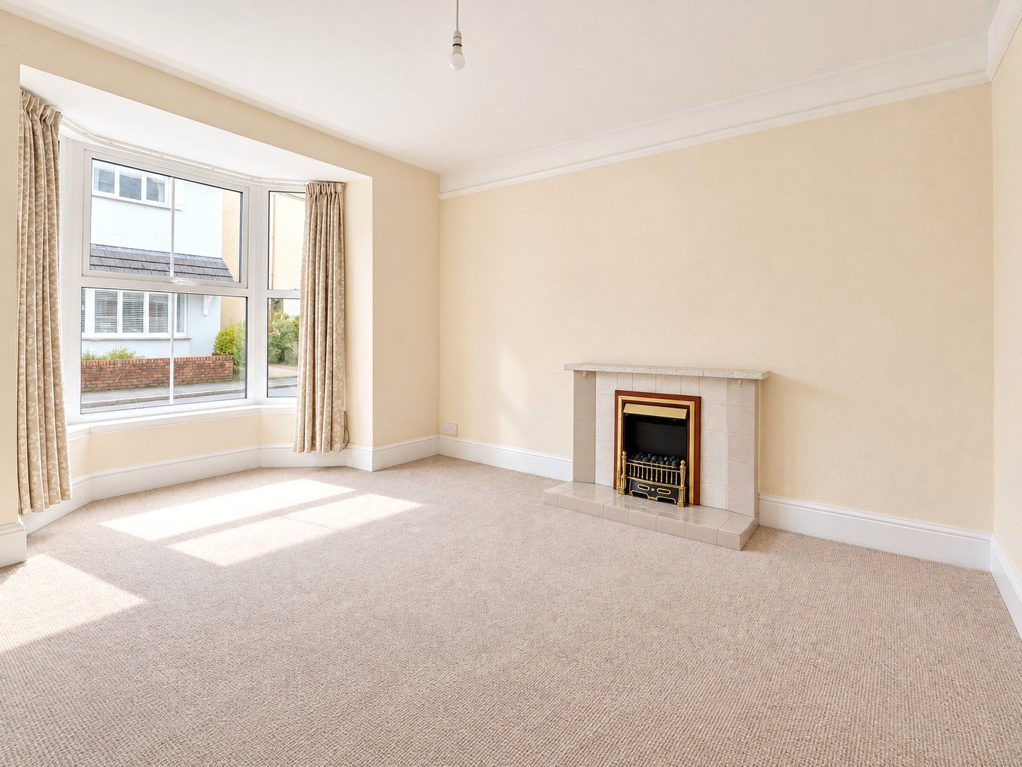 property-img