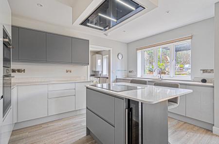 1382617-29-691f2a...