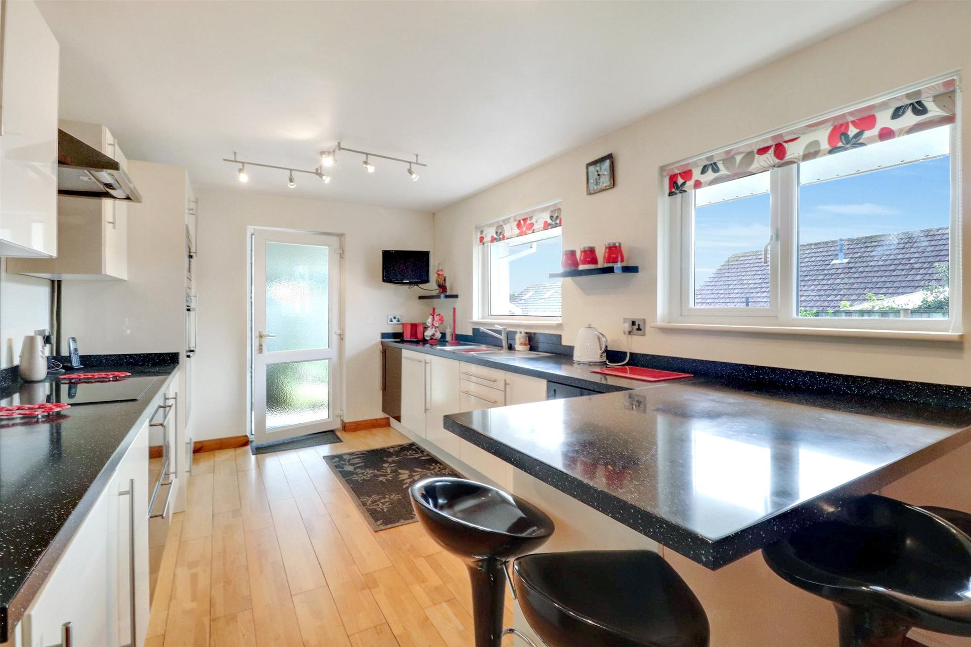property-img