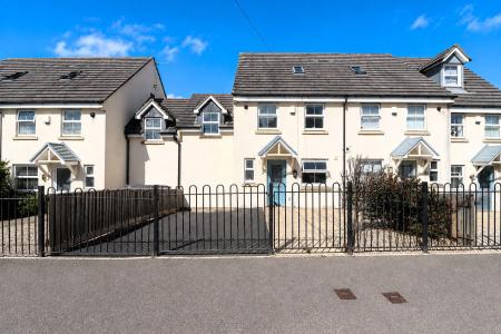Fulford Close, Bideford, Devon, EX39 - Webbers