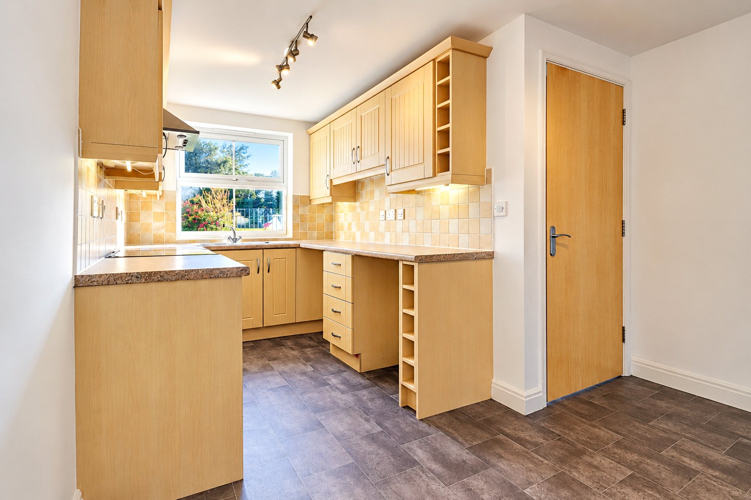 property-img