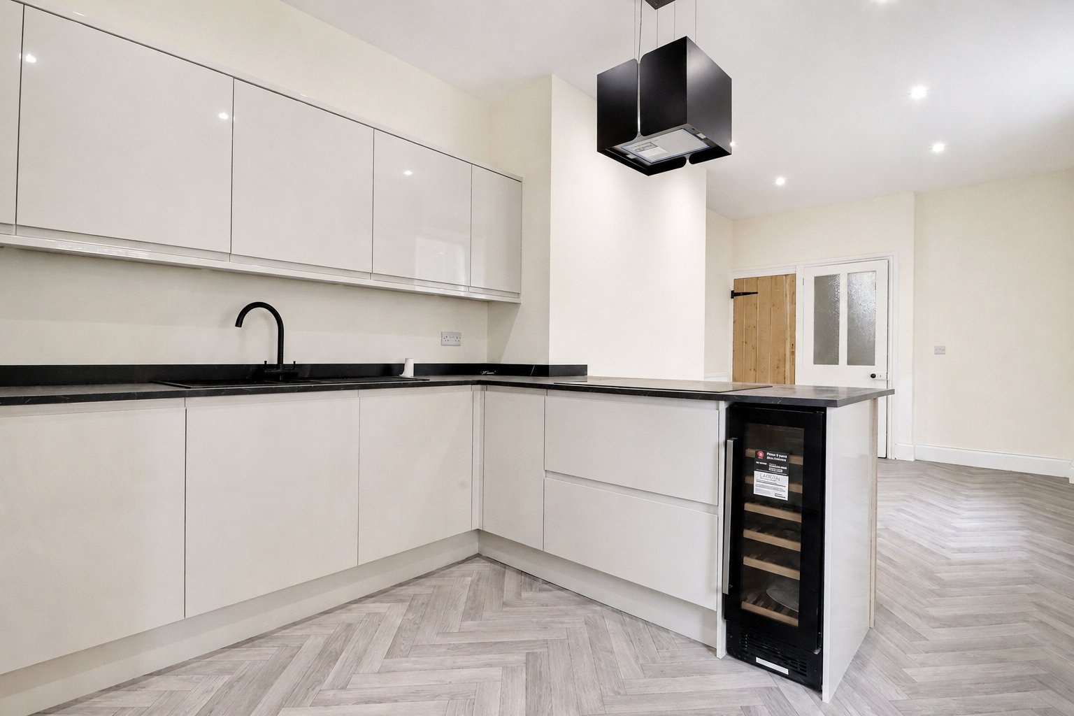 property-img