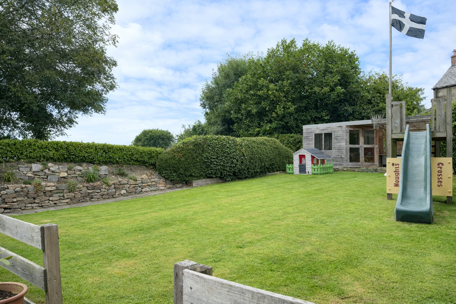 property-img