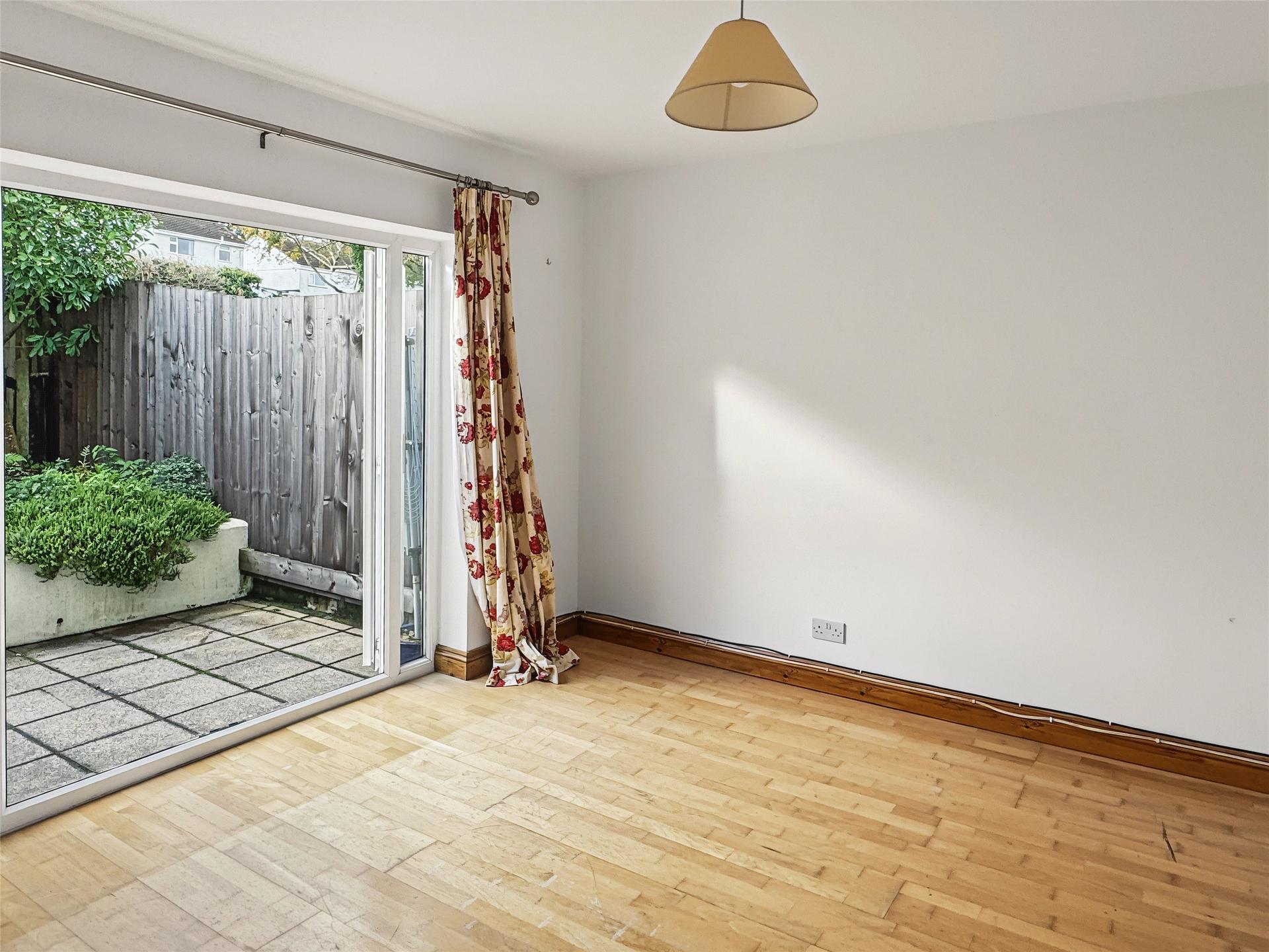 property-img