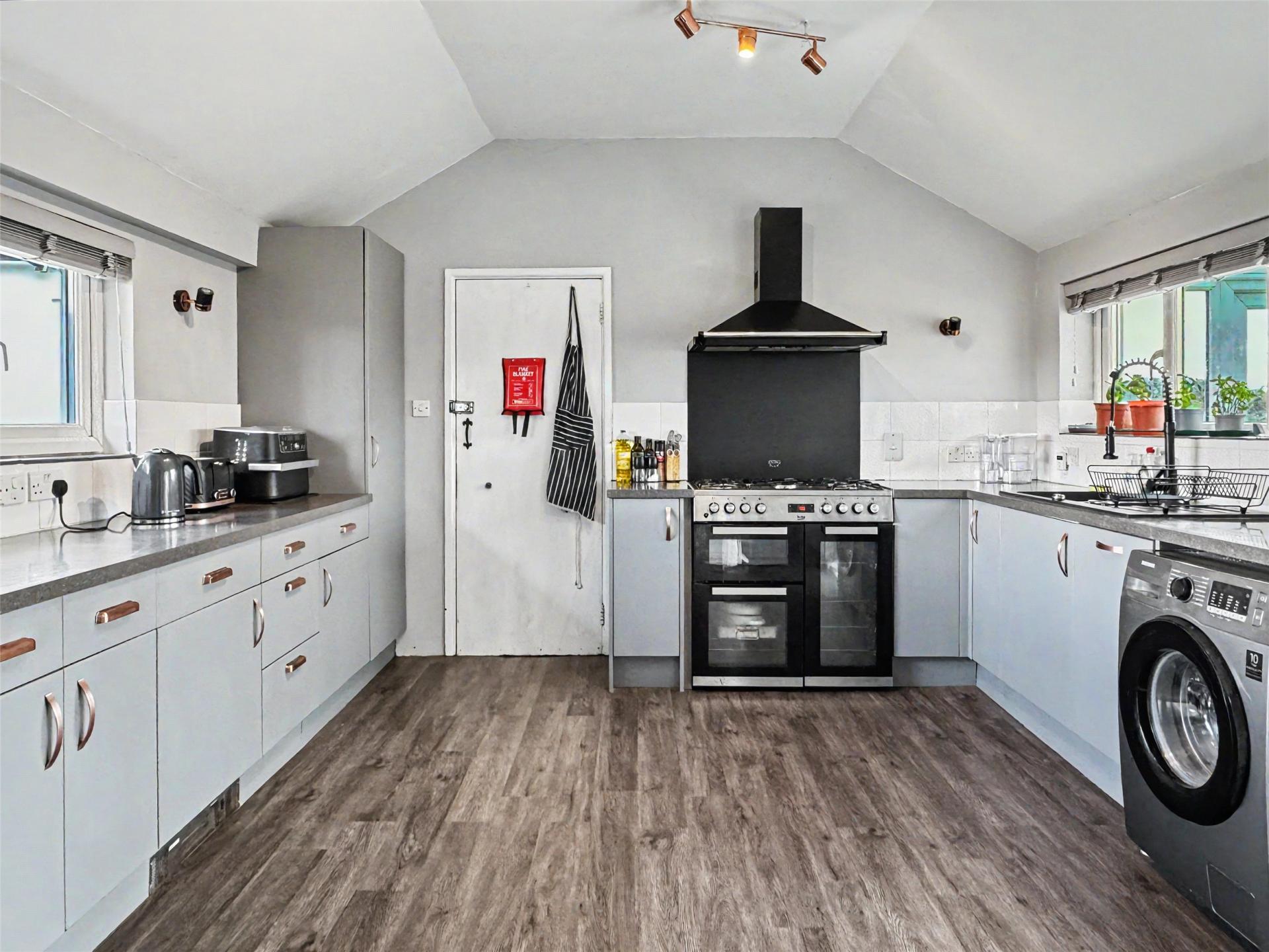 property-img