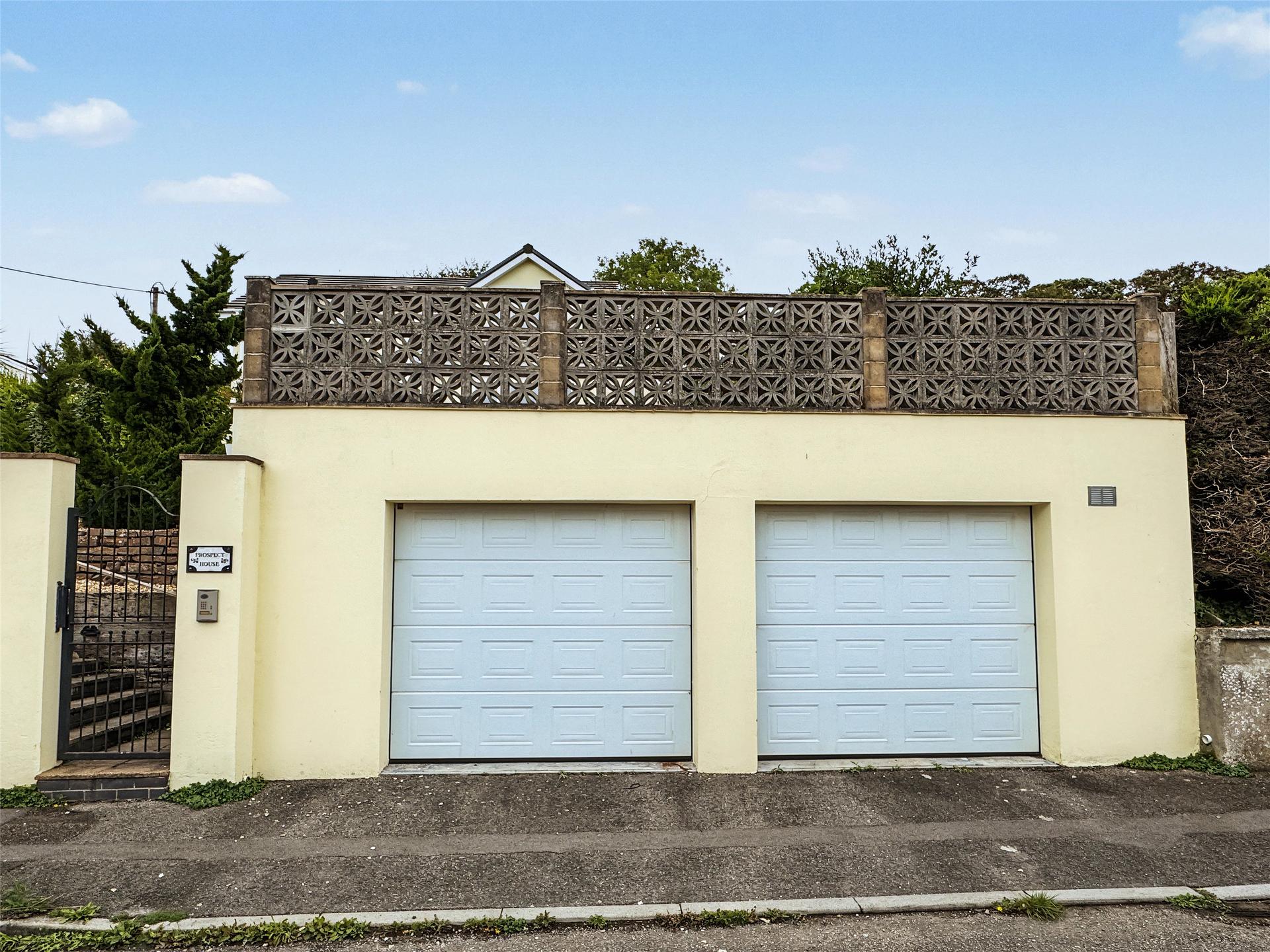 property-img