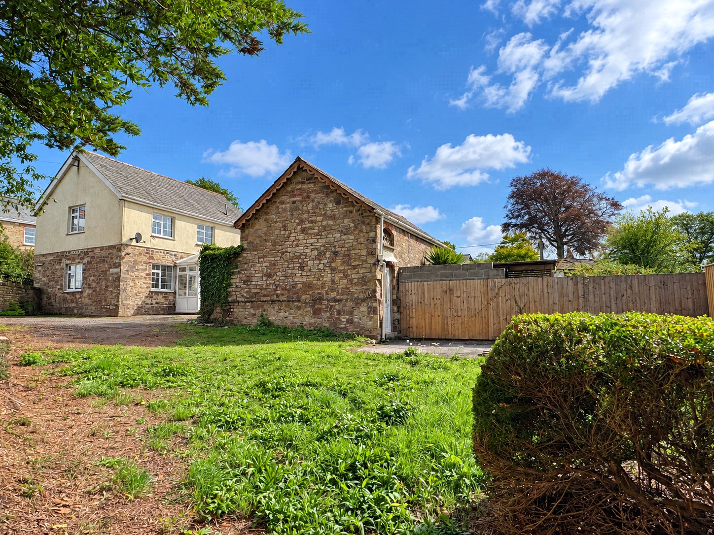 property-img