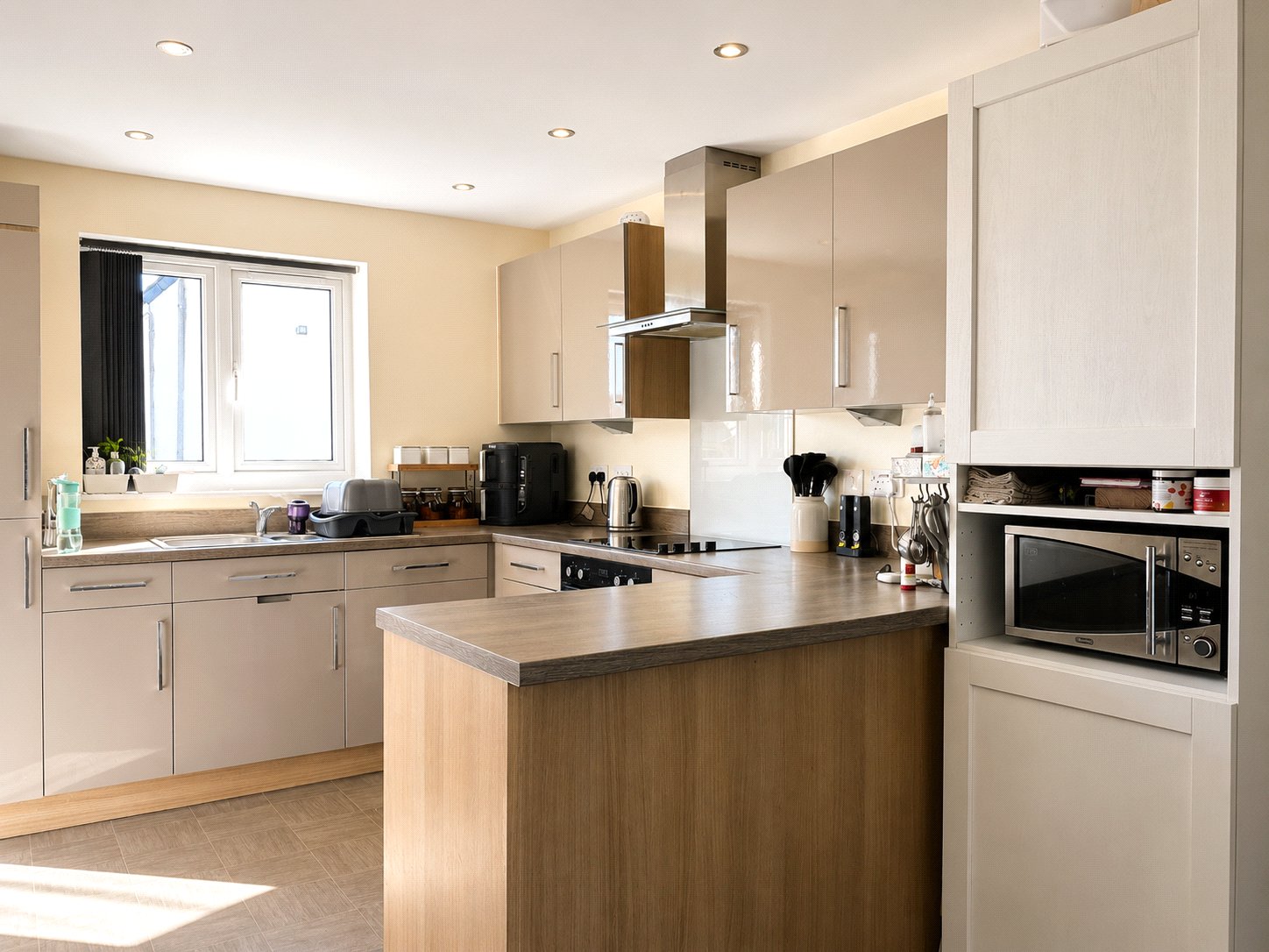 property-img