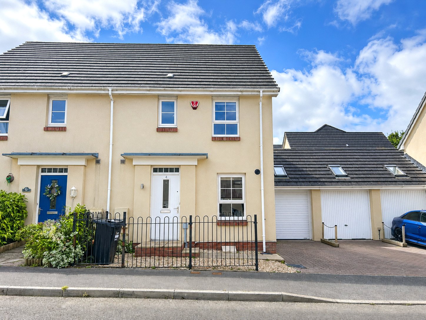 property-img