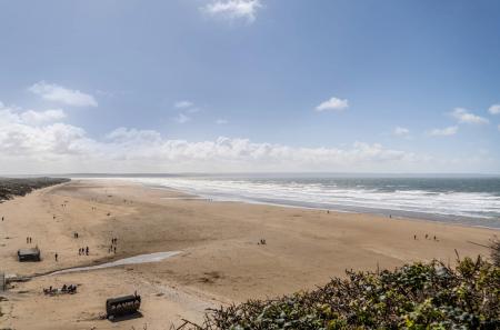 1437080-17-69c7d0...