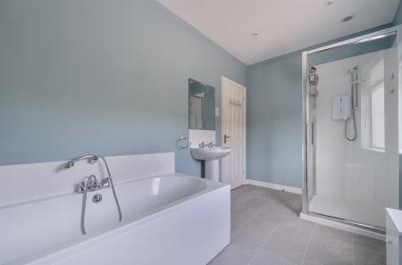 1440968-11-69d658...