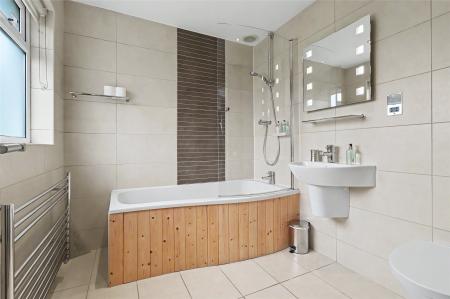 Ensuite