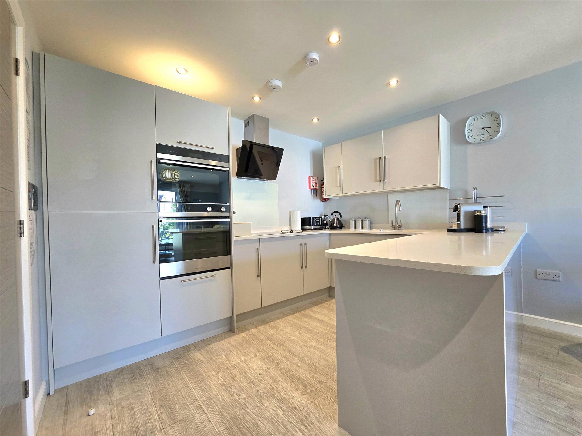 property-img