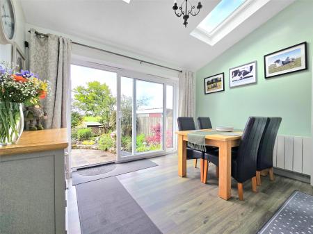Garden/Dining Room