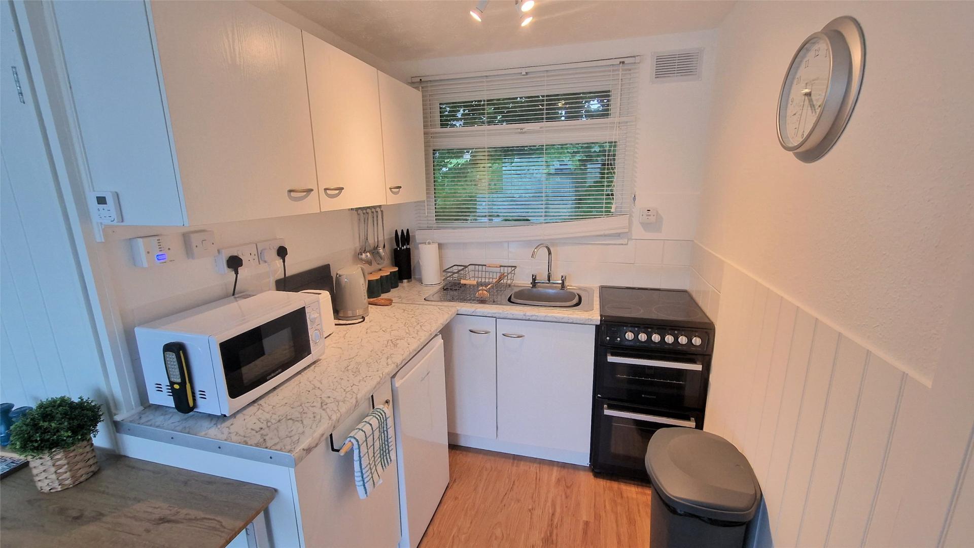 property-img