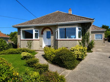 Clinton Close, Bude, Cornwall, EX23 - Webbers