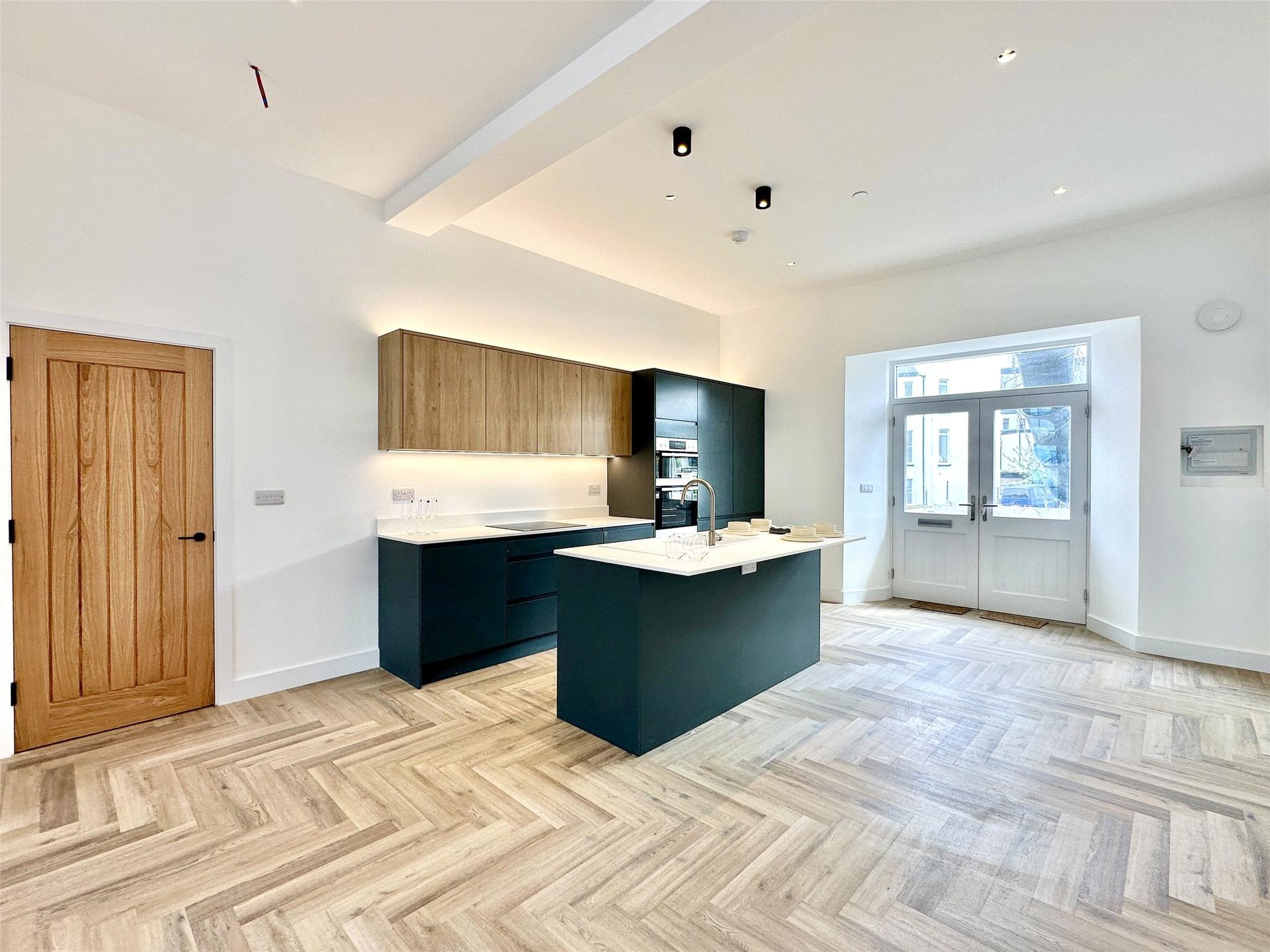 property-img